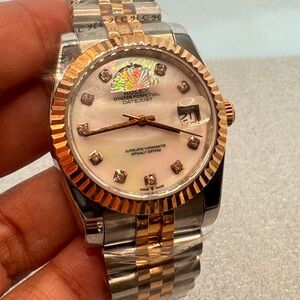 Ladies Watch , 37 mm diameter, oversized, Medium Size for Men Wrist, Automatic